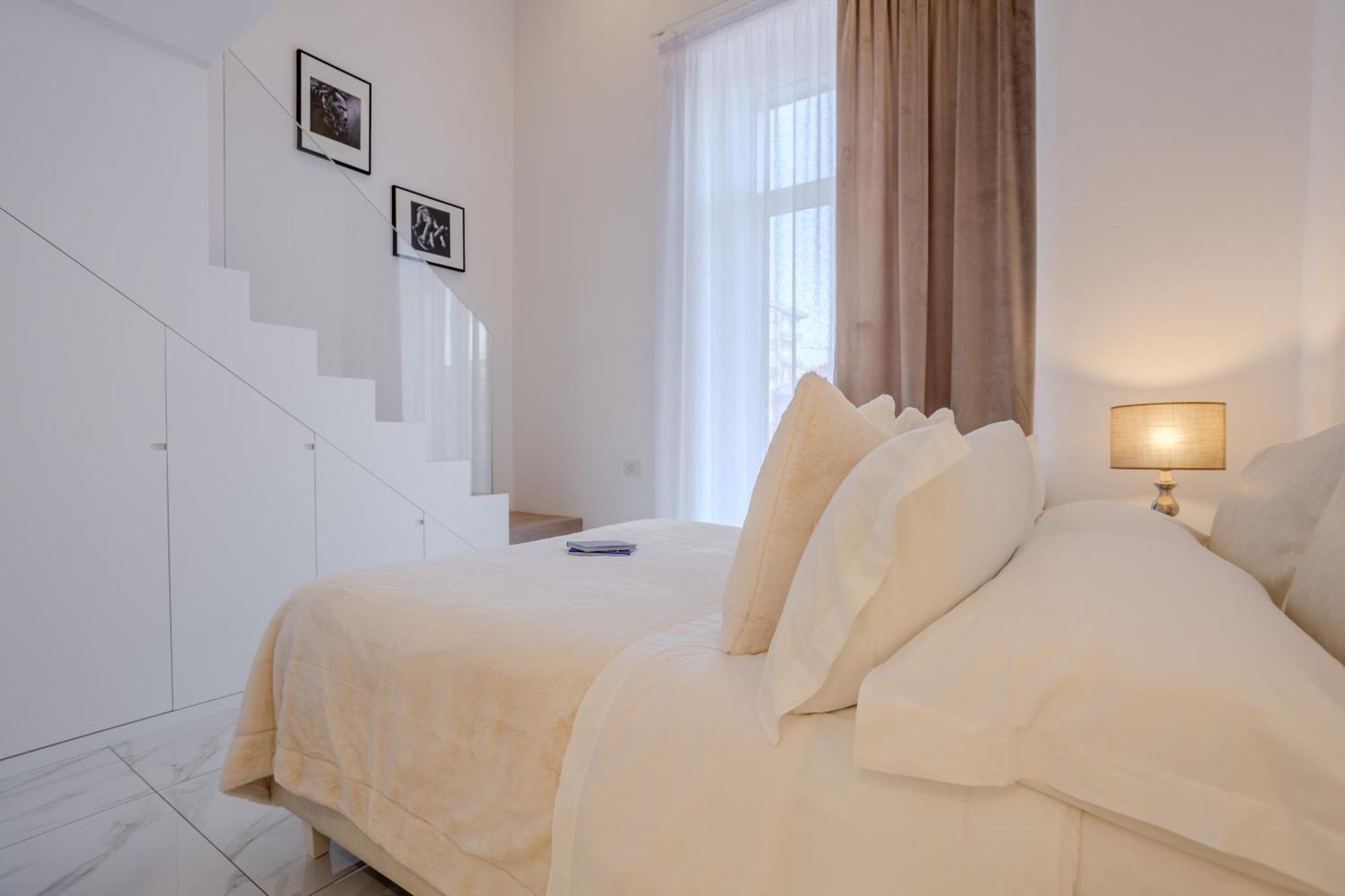 La Corte Dei Mille Luxury 那不勒斯 外观 照片